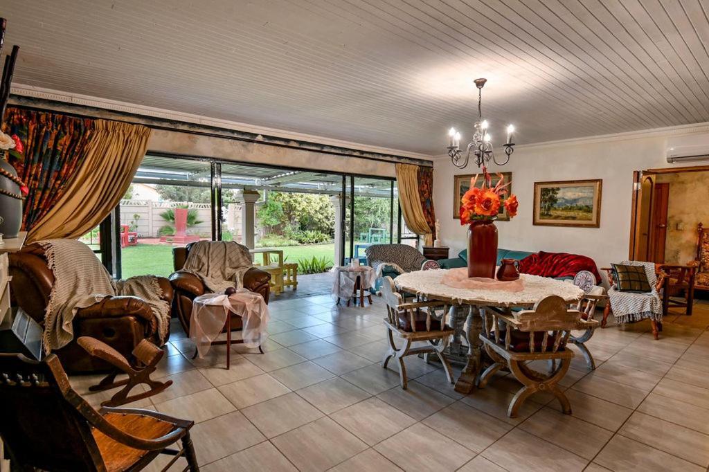 בלומפונטייין Iszis Guest House מראה חיצוני תמונה